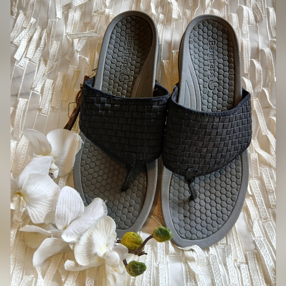 Baretraps Slip-on Sandals